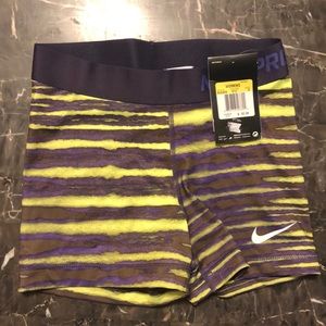 Women’s Nike Pro